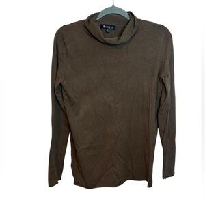 Sisters Medium Brown Turtleneck Sweater